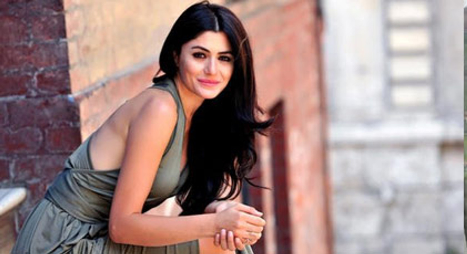 Deniz Çakır ekranlara dönüyor